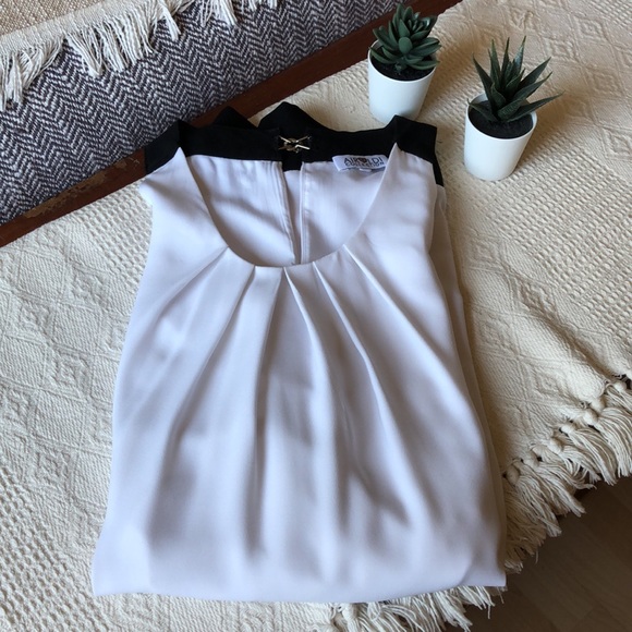 White flowy dress - Picture 1 of 10